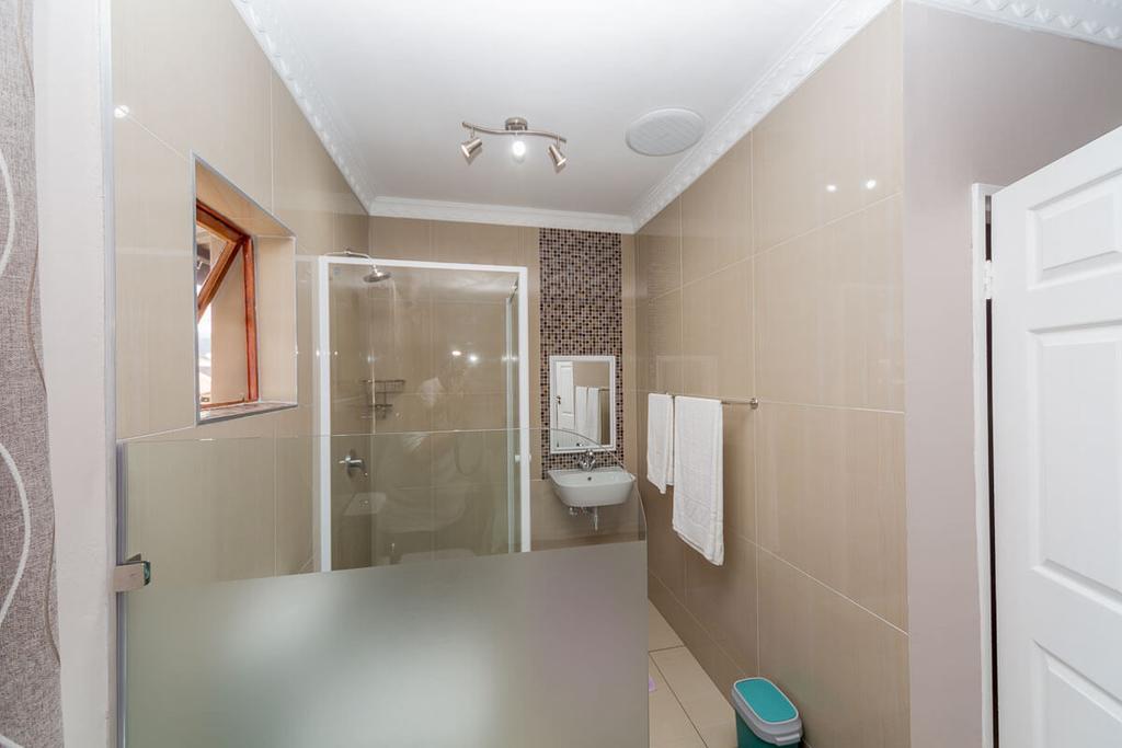 The Musafer Travel Lodge Питърмарицбург Екстериор снимка