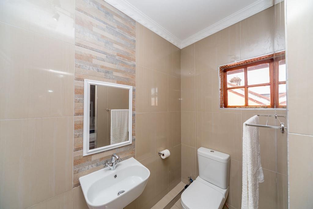 The Musafer Travel Lodge Питърмарицбург Екстериор снимка