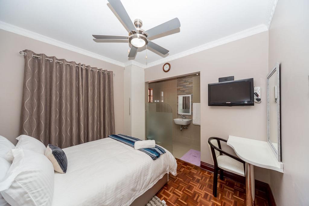 The Musafer Travel Lodge Питърмарицбург Екстериор снимка